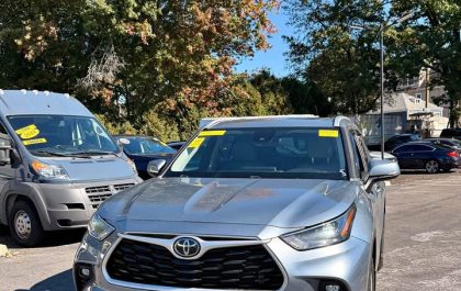 2022 Toyota Highlander XLE for sale in Bridgeport, CT